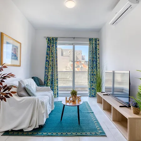 2br - Floor Views شقة Gzira